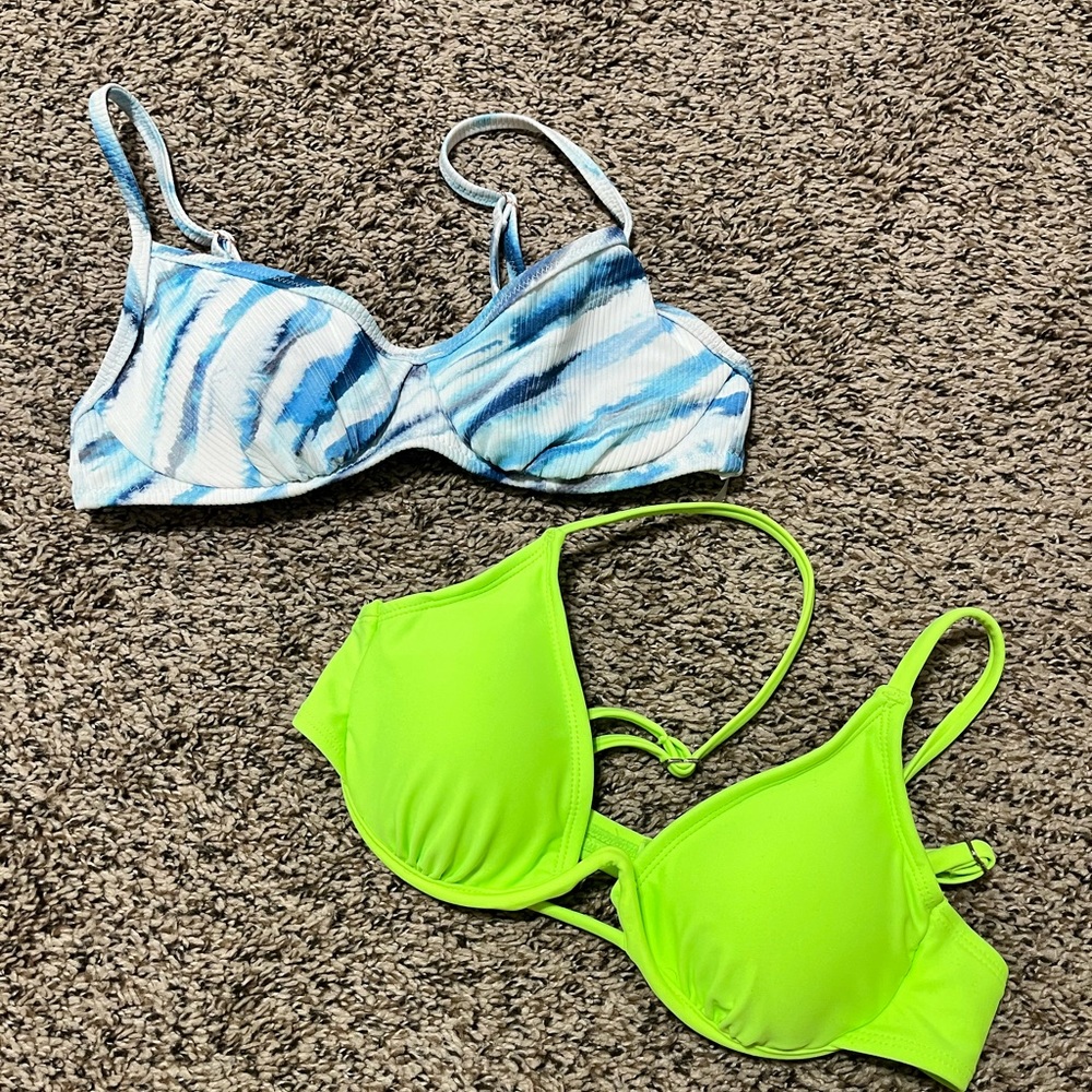 2 Bikini tops